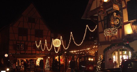 Lumières de Noël en Alsace, à Eguisheim